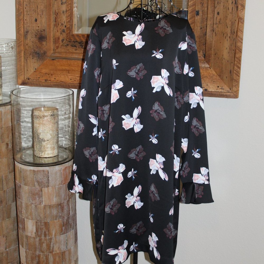 BLACK FLORAL BANANA REBPUBLIC DRESS, NWT, SIZE 16